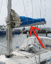 Baum auf Segelboot